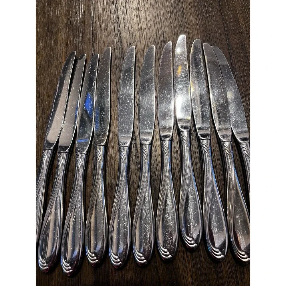 Oneida 12 knives